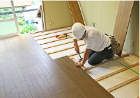 断熱材の施工風景